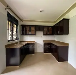3bdrm Apartment in Lubowa Entebbe Road, Central Division for rent