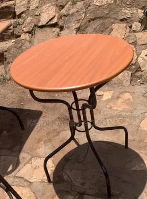 Simple Round Table