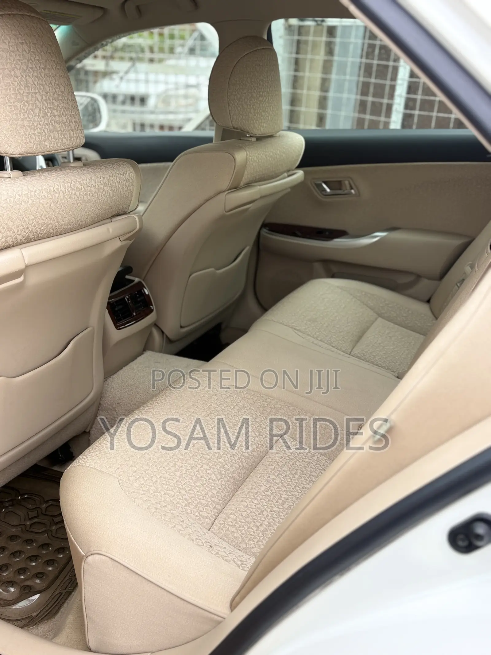 Toyota Crown 2014 White