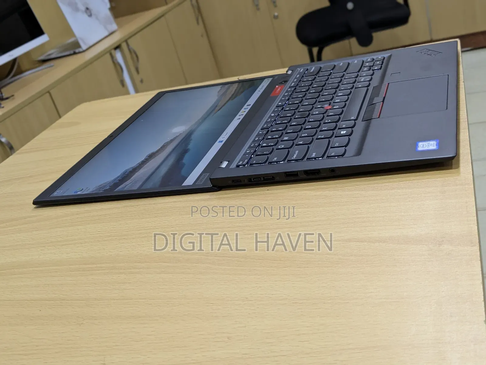 Laptop Lenovo Thinkpad T490s 8GB Intel Core i5 SSHD (Hybrid) 256GB