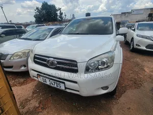Toyota RAV4 2012 White