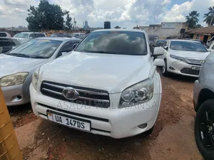 Toyota RAV4 2012 White