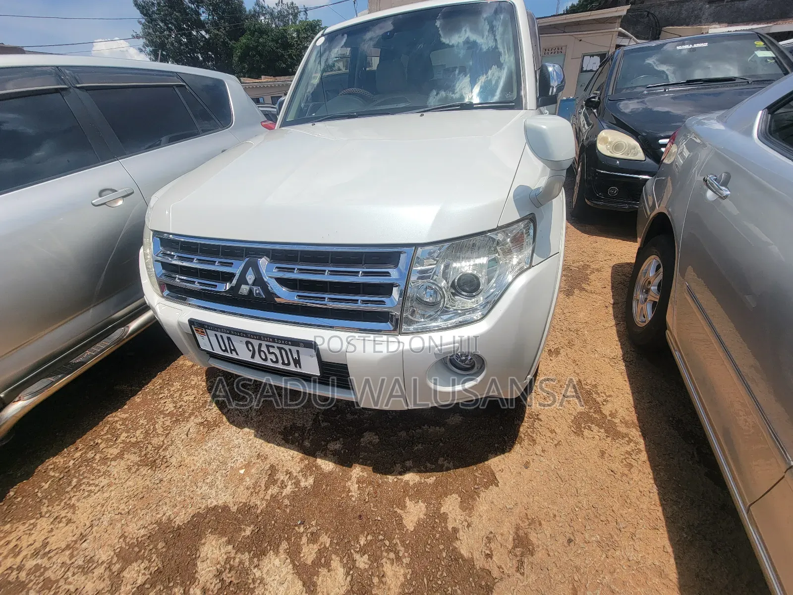 Mitsubishi Pajero 2010 White
