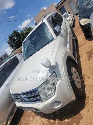 Mitsubishi Pajero 2010 White
