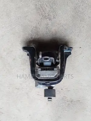 Seinta,Probox Engine Mounting