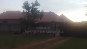 Guesthouse in Kavumba for Sale