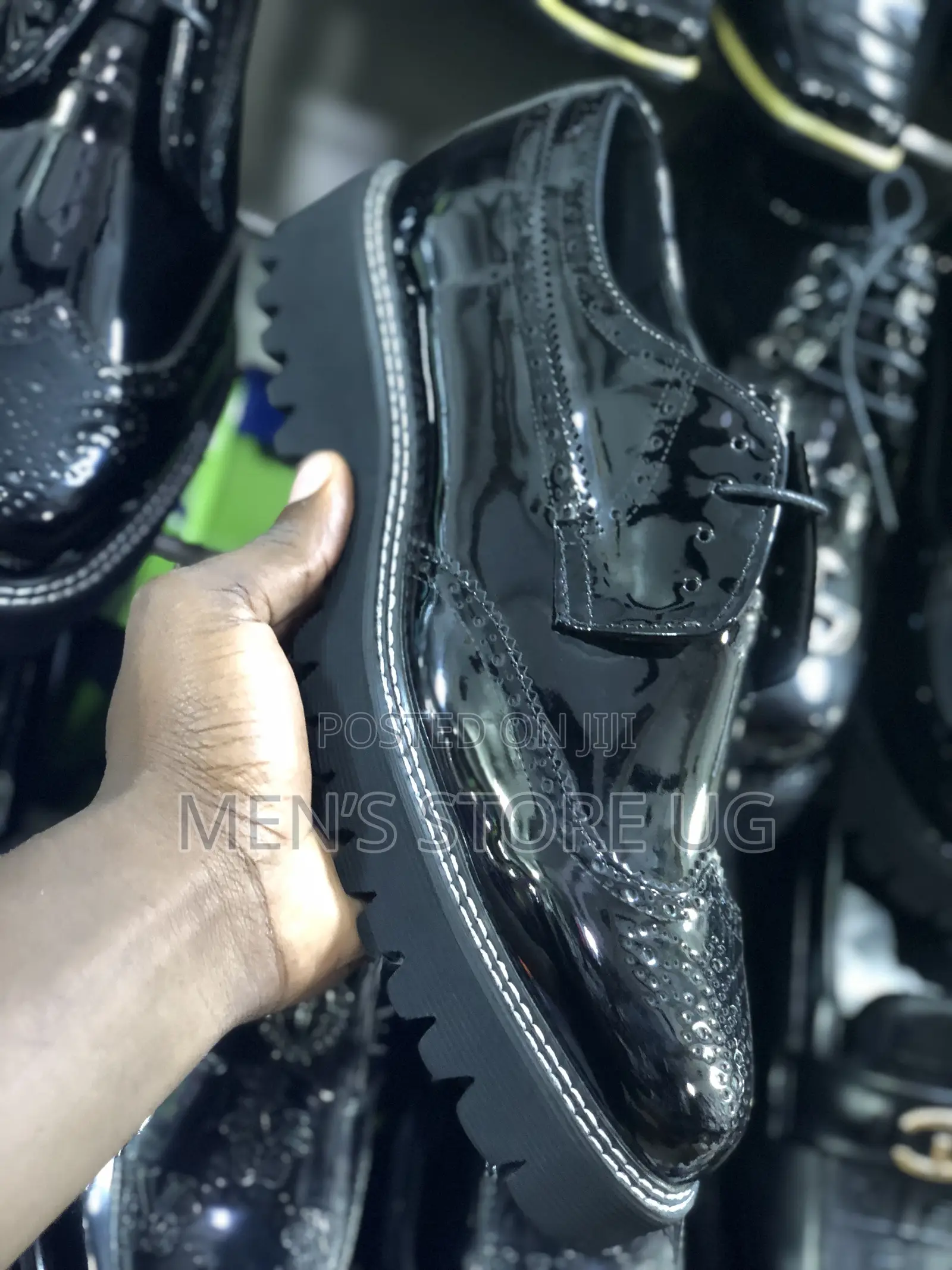 Big Sole Shiny Oxford Shoes