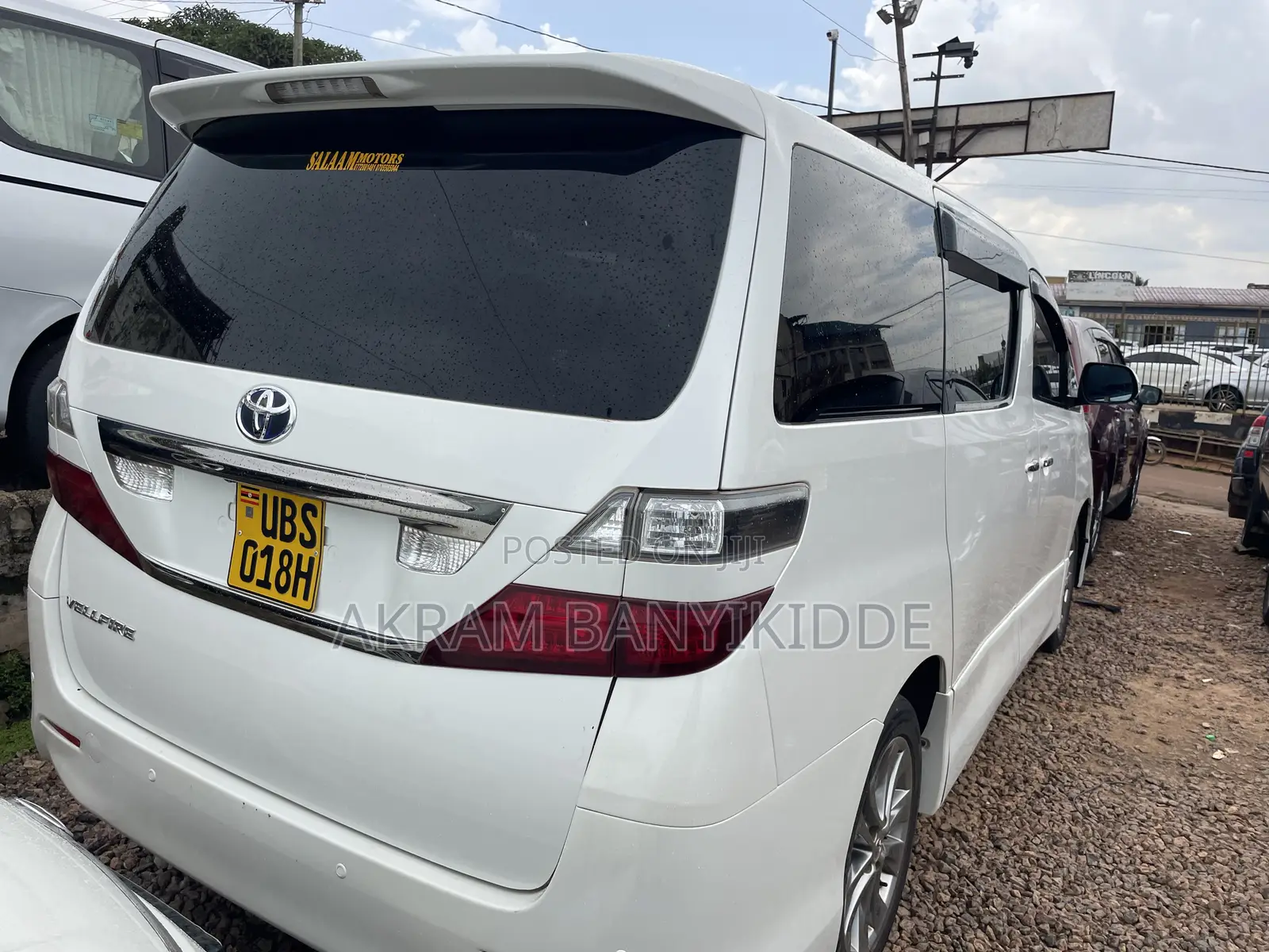 Toyota Vellfire 2011 White