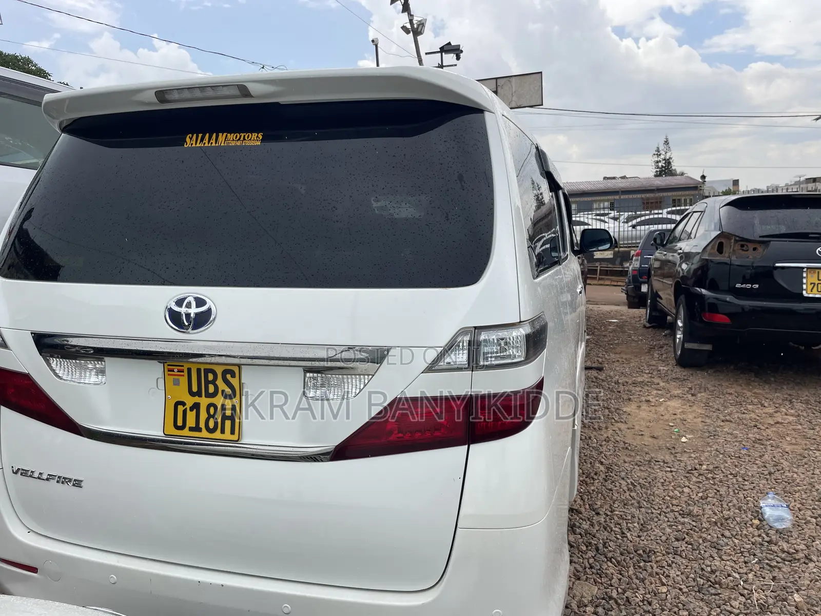 Toyota Vellfire 2011 White