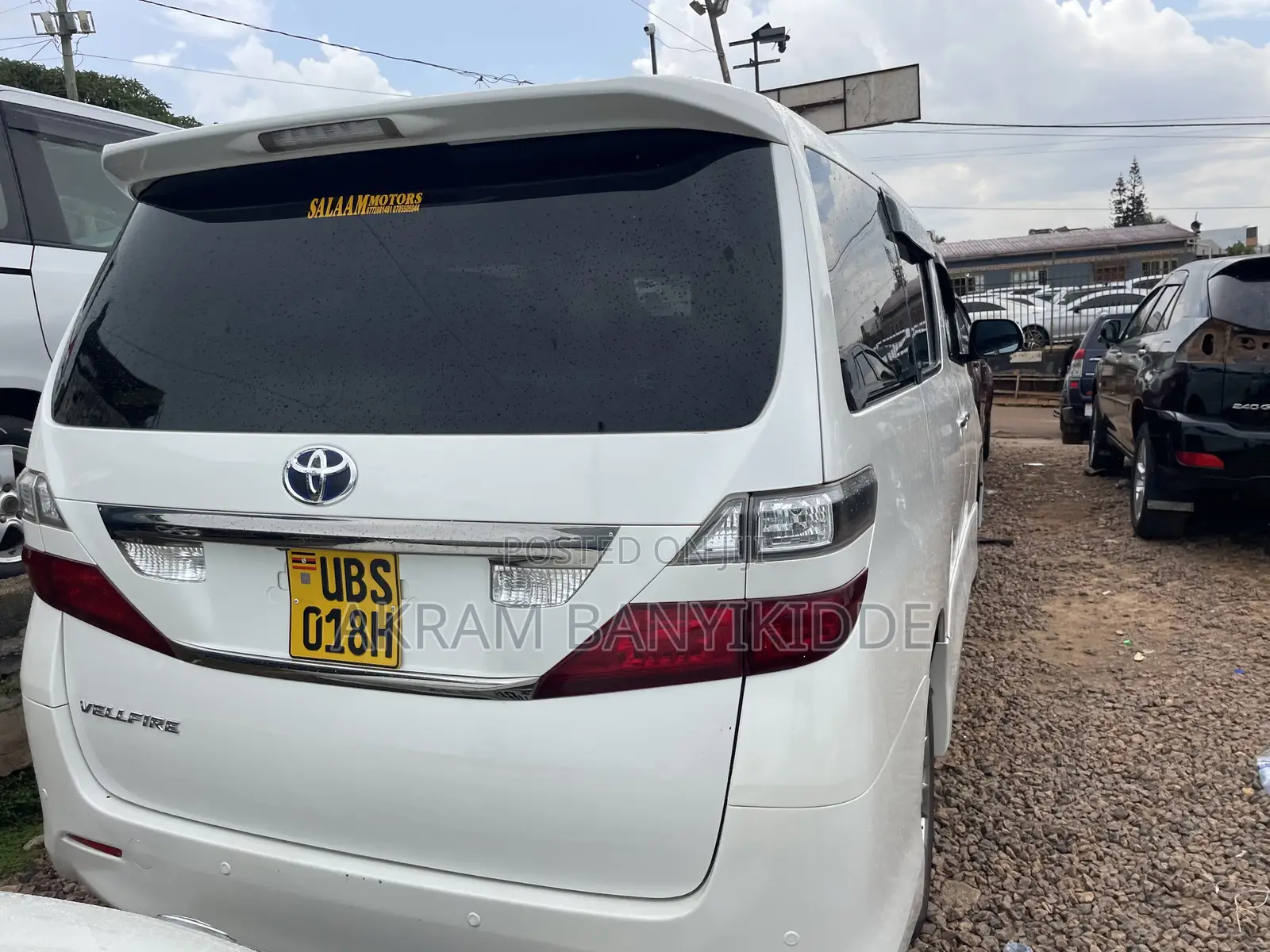 Toyota Vellfire 2011 White