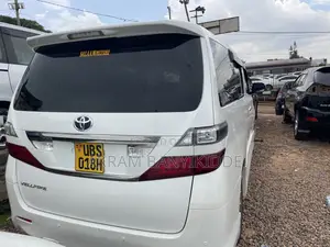 Toyota Vellfire 2011 White