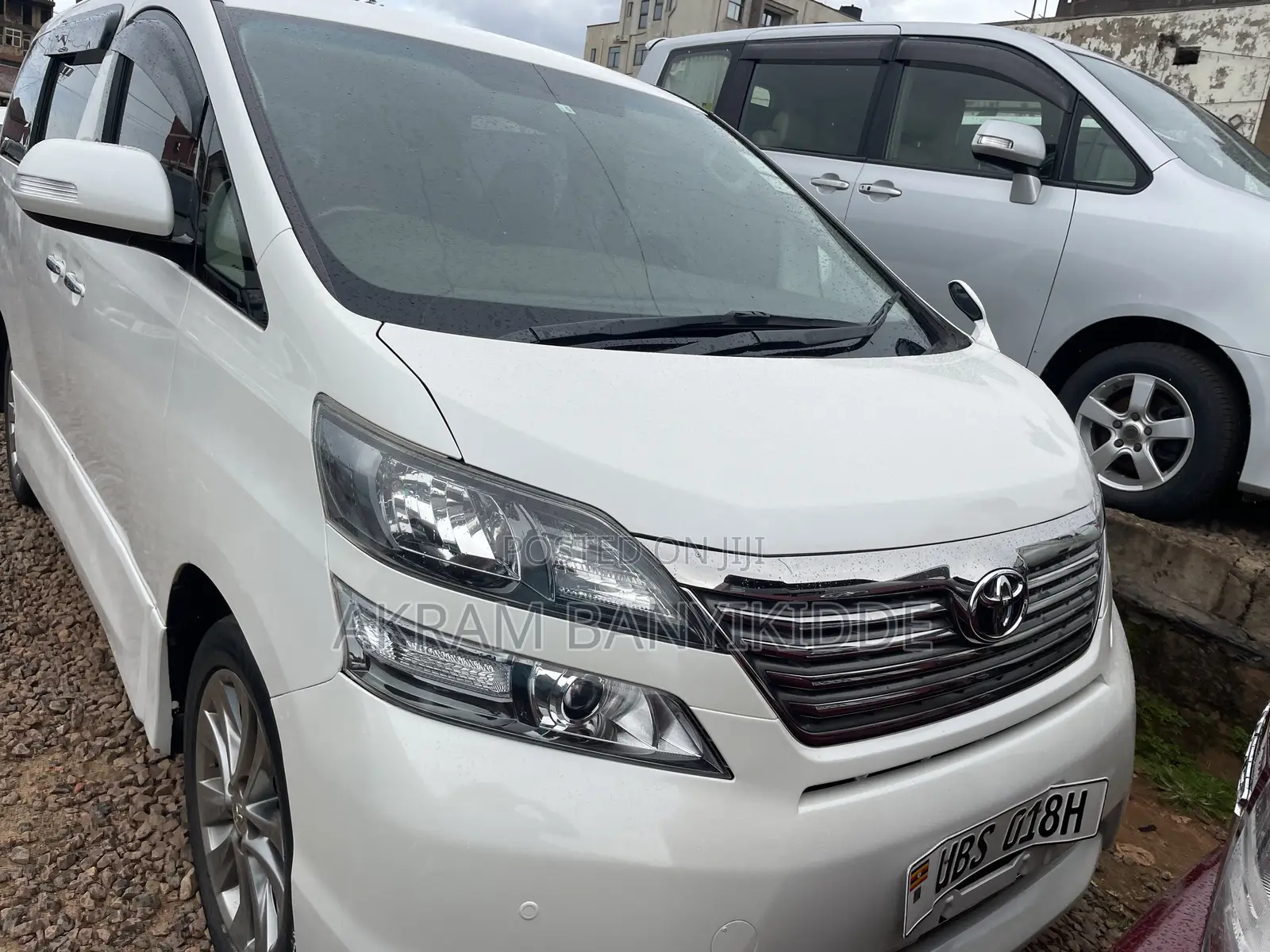 Toyota Vellfire 2011 White
