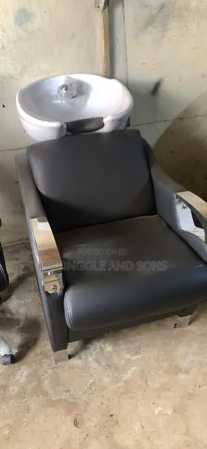 Saloon Sink Chair