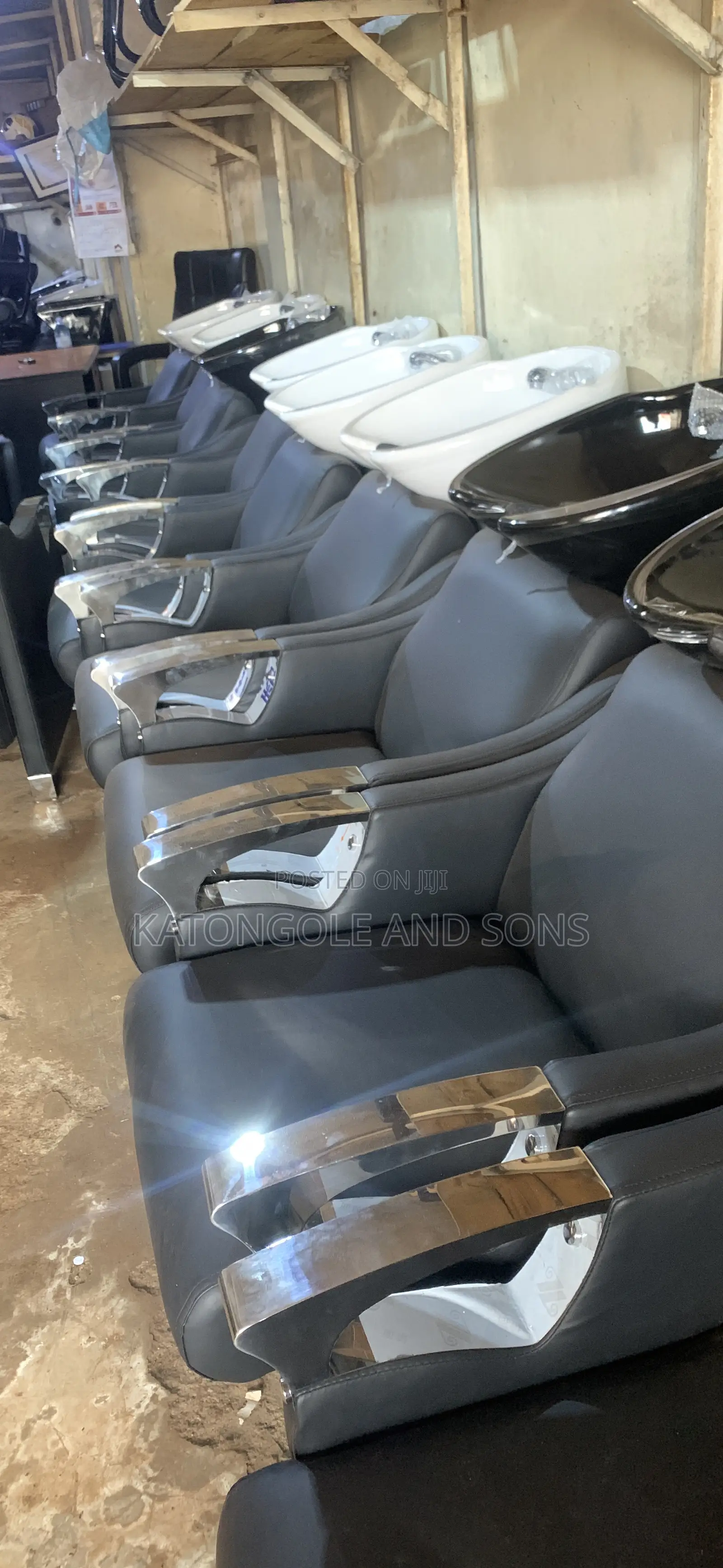 Saloon Sink Chair