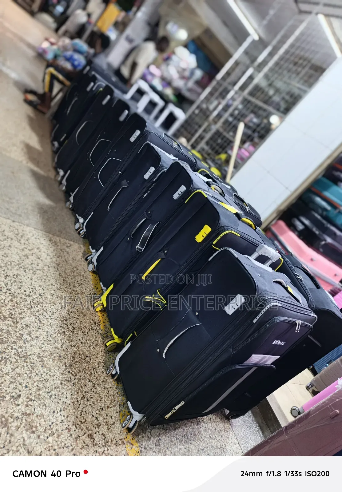 D Favor Cloth Suitcases. 3pcs in 1set. Black Color