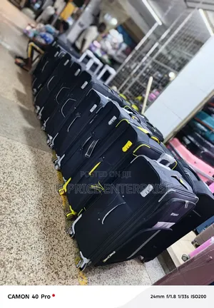 D Favor Cloth Suitcases. 3pcs in 1set. Black Color