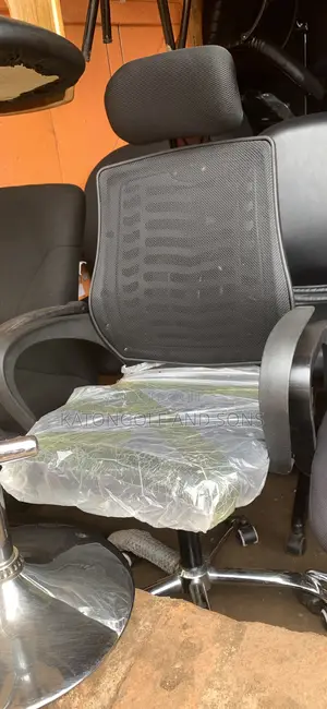 Simple Office Chairs
