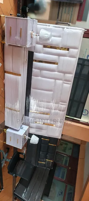 6*6 King Size Bed With Its 2 Drawers