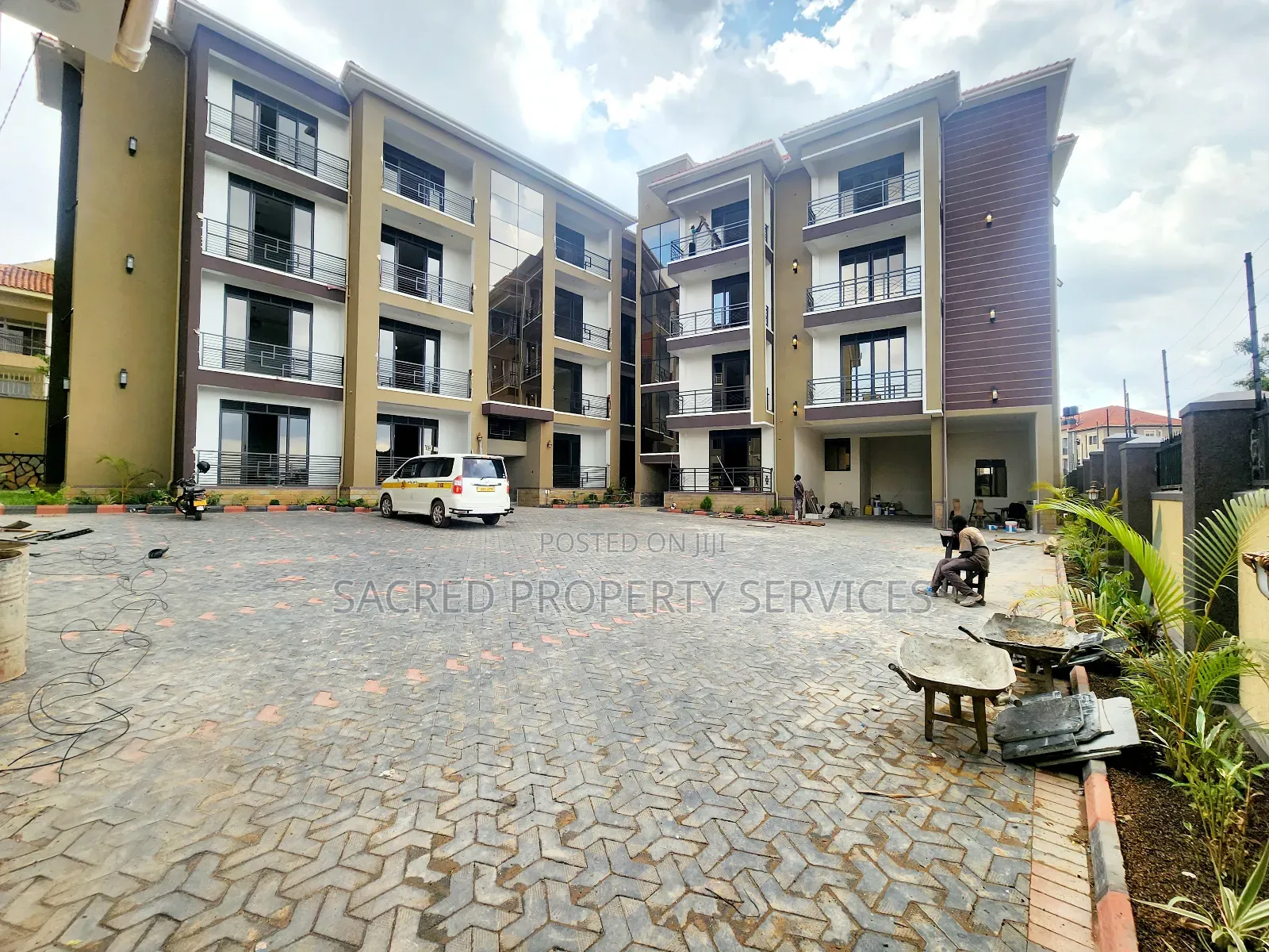 3bdrm Apartment in Kyanja Kisaa, Kira for rent