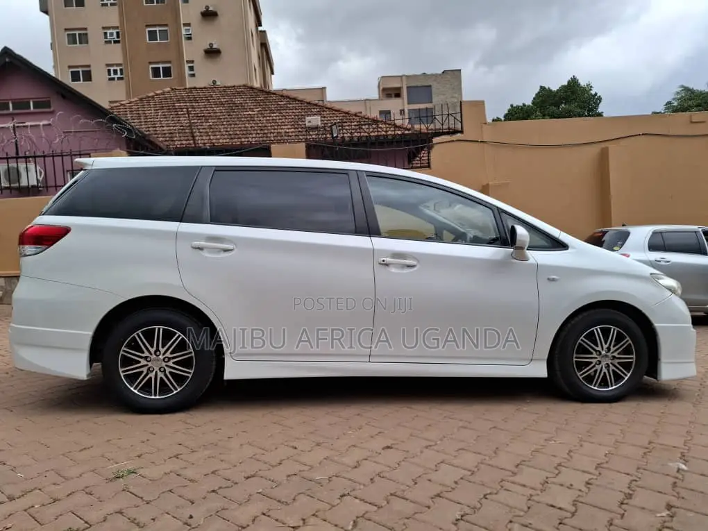 Toyota Wish 2010 White