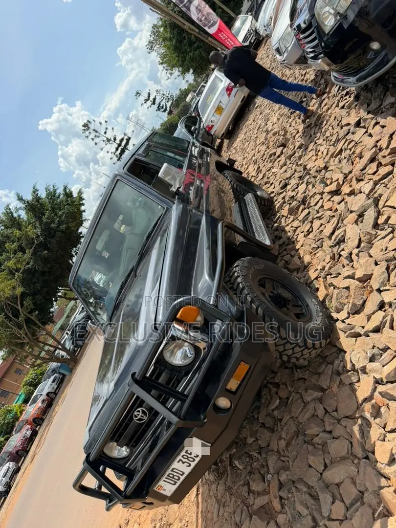Toyota Land Cruiser Prado 1998 Black