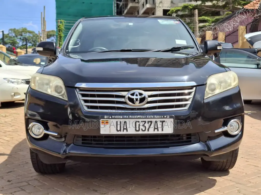 Toyota Vanguard 2011 Black