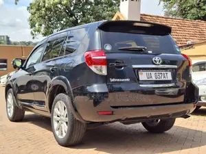 Toyota Vanguard 2011 Black
