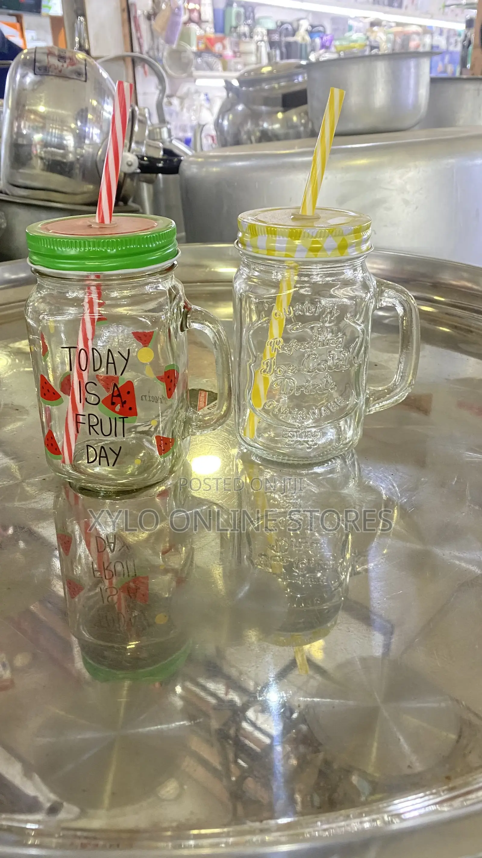 Mason Juice Glass Jars With Lids and Straws