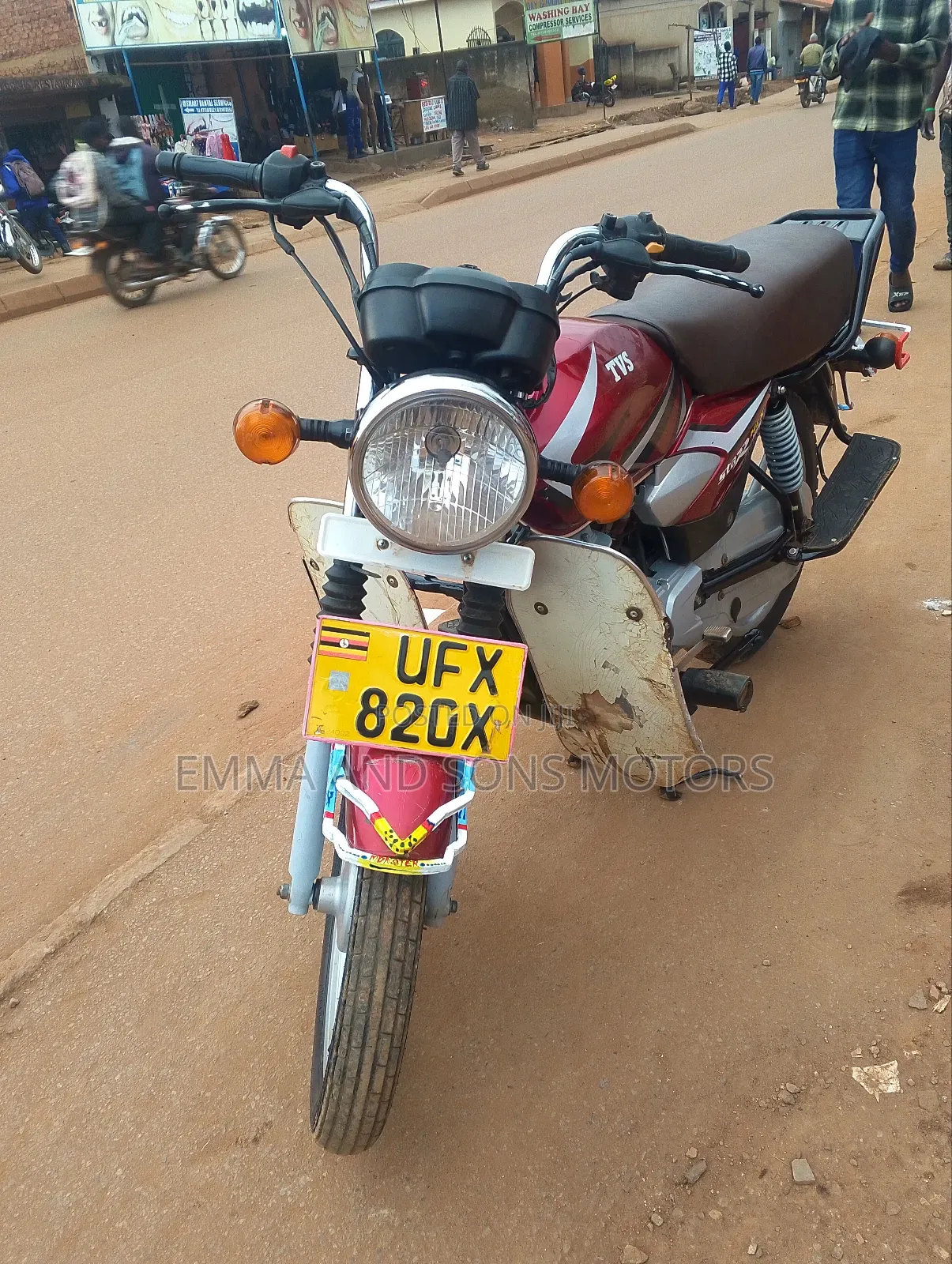 TVS HLX 125 2023 Red
