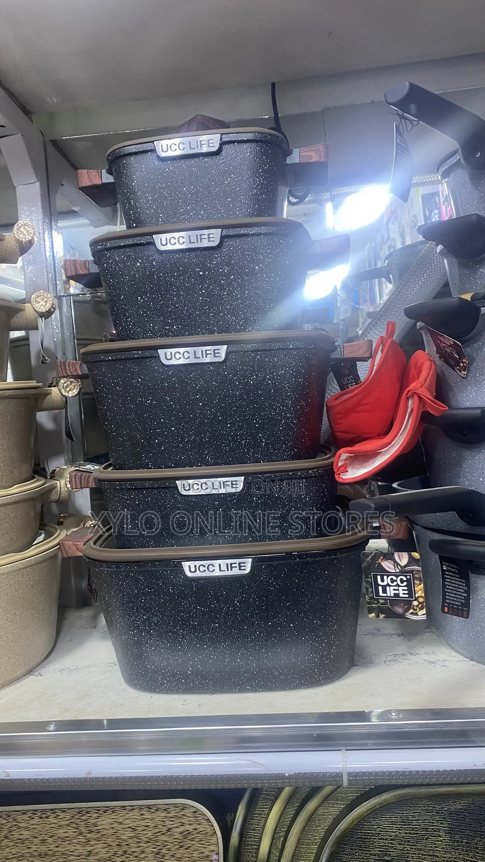 A 5 Piece Ucc Life Non Stick Cooking Pots or Dishes