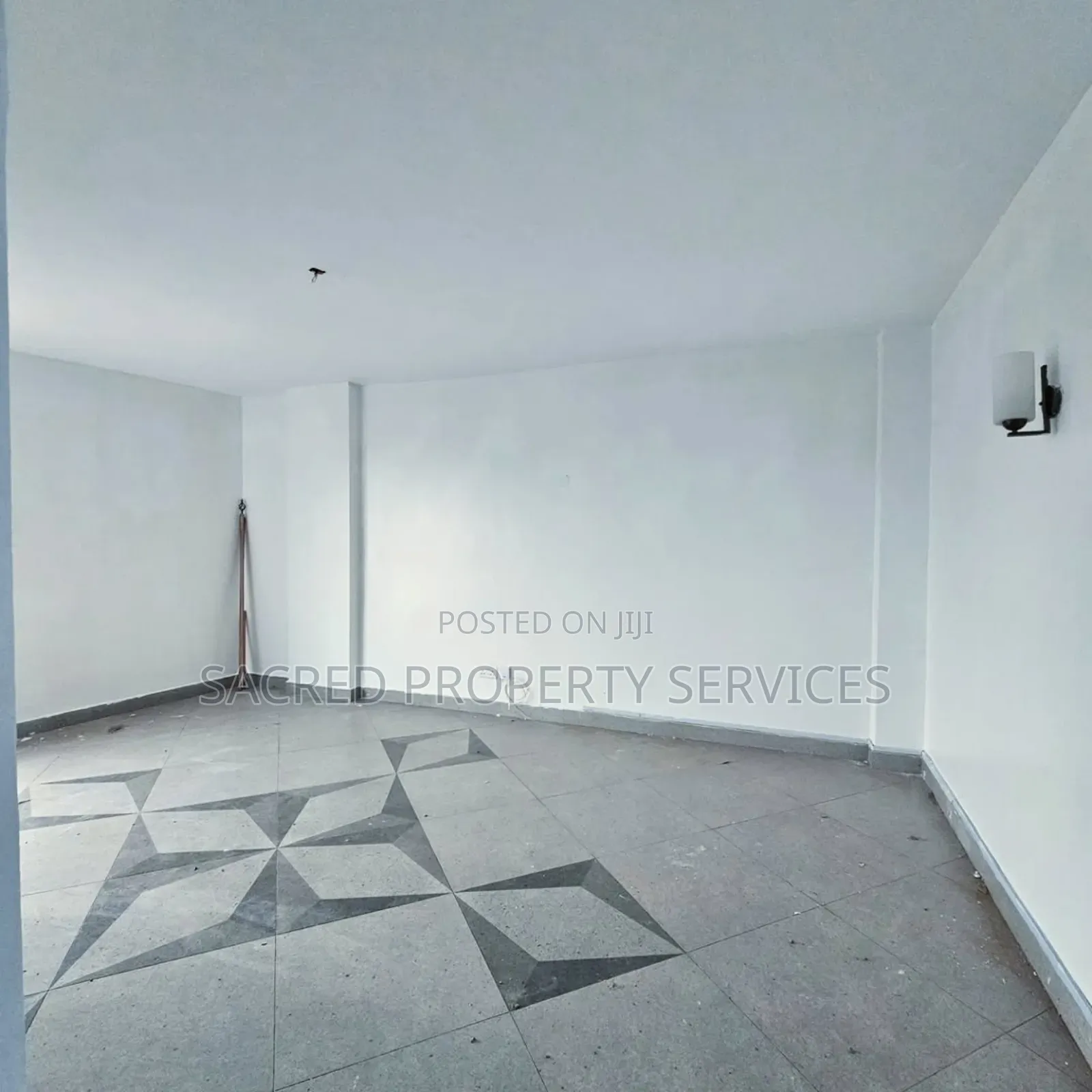 3bdrm Apartment in Kisaasi Kyanja, Kawempe for rent