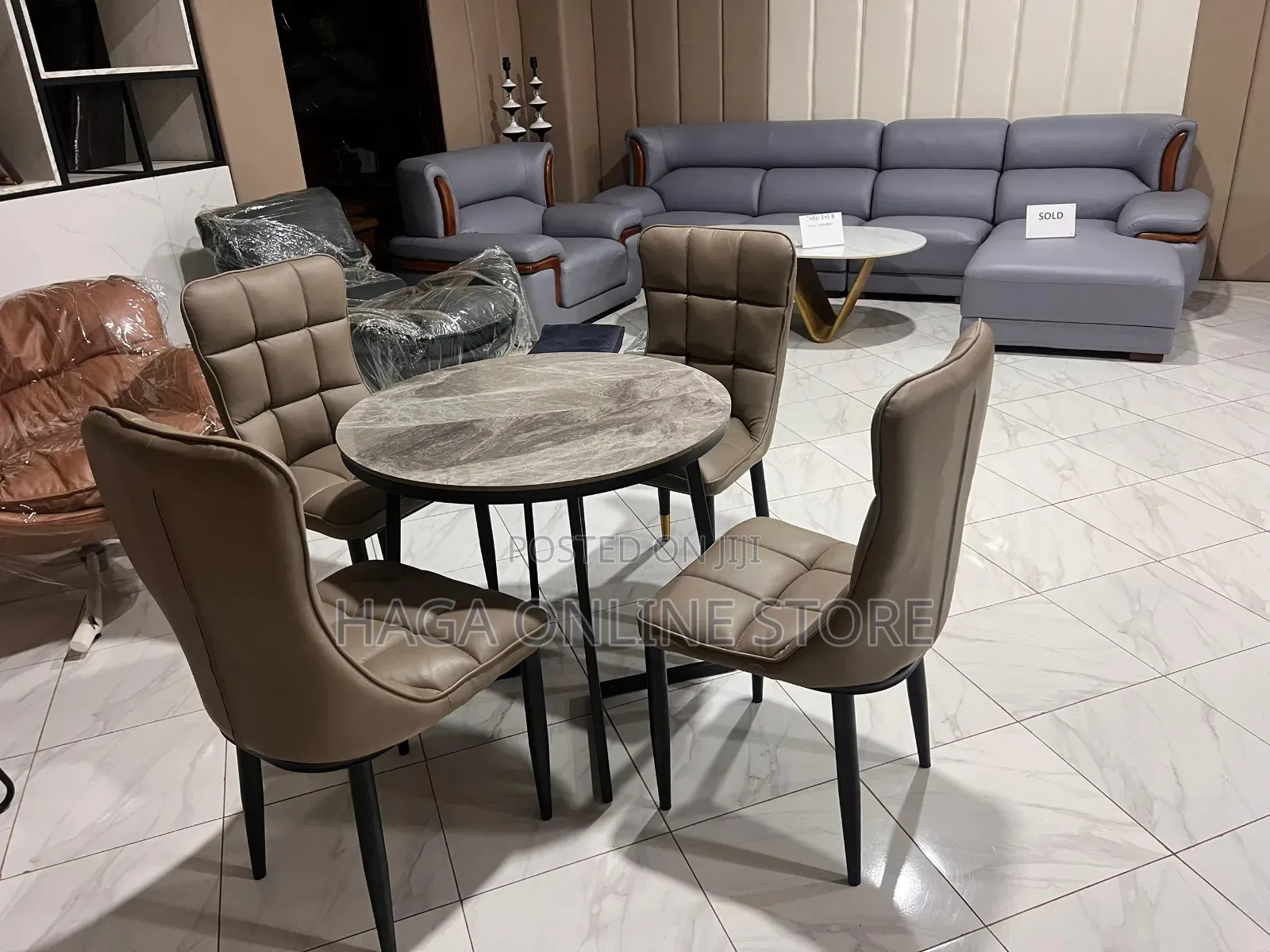 4 Seaters Marble Dining Table