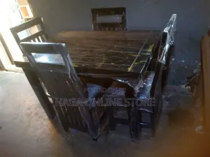 4 Seaters Dinning Table