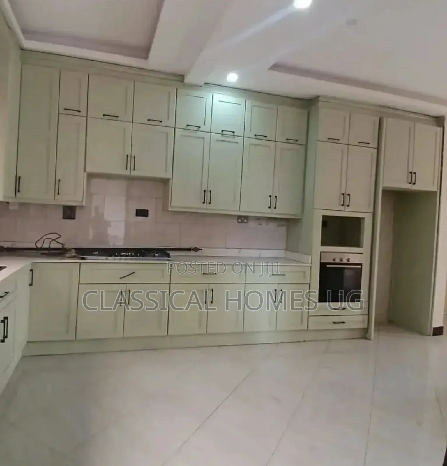 5bdrm Duplex in Lubowa Entebbe Road, Central Division for rent