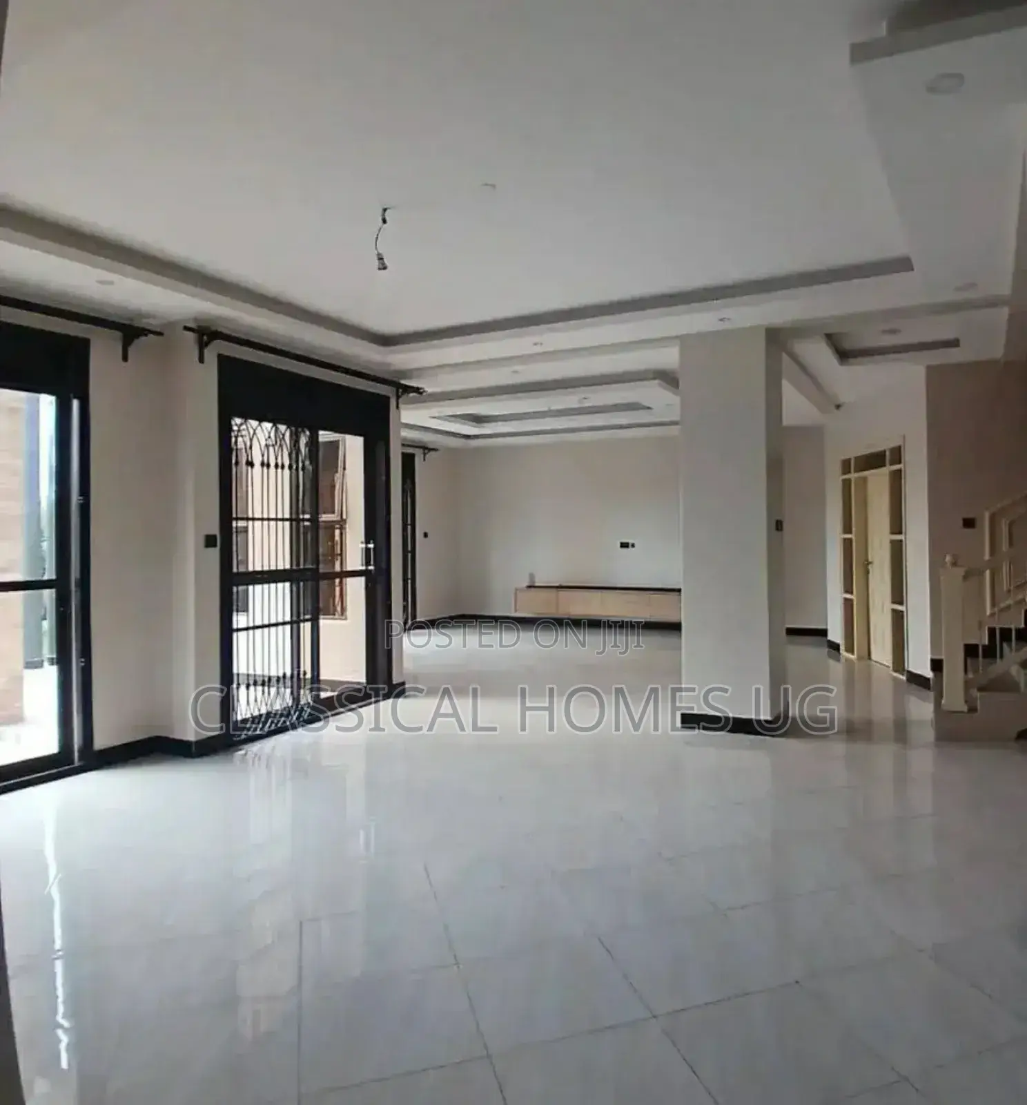5bdrm Duplex in Lubowa Entebbe Road, Central Division for rent