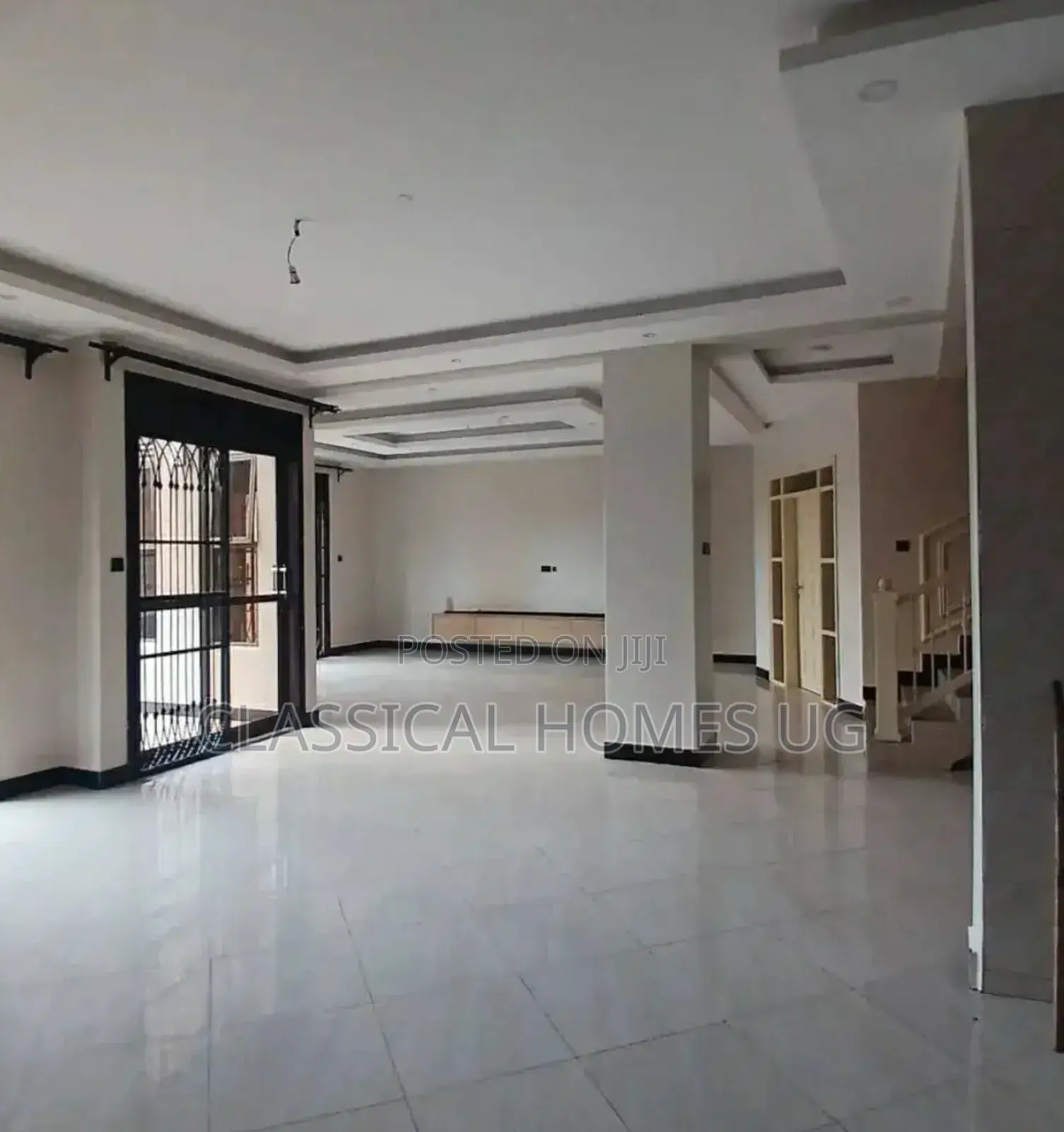 5bdrm Duplex in Lubowa Entebbe Road, Central Division for rent