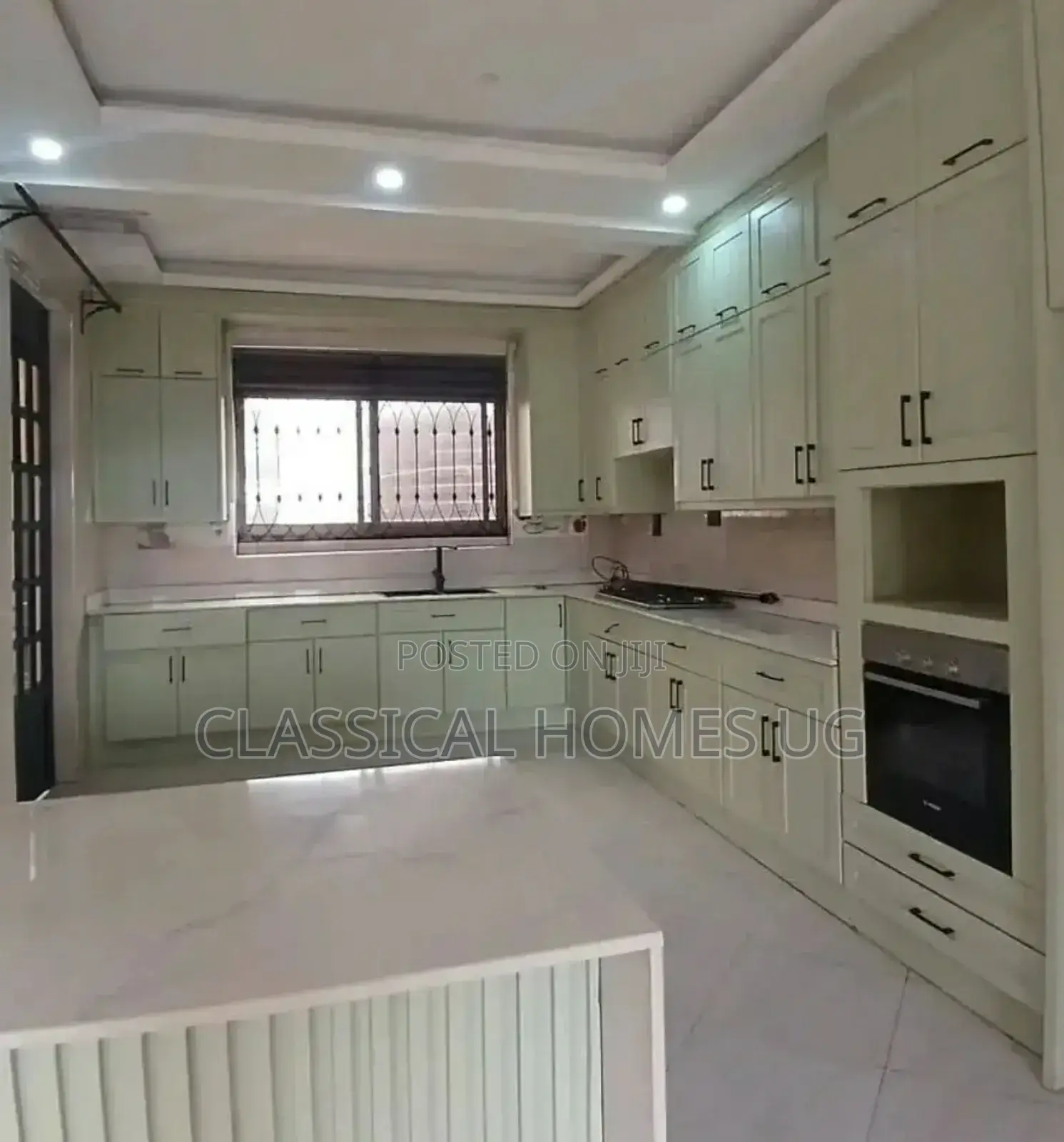 5bdrm Duplex in Lubowa Entebbe Road, Central Division for rent