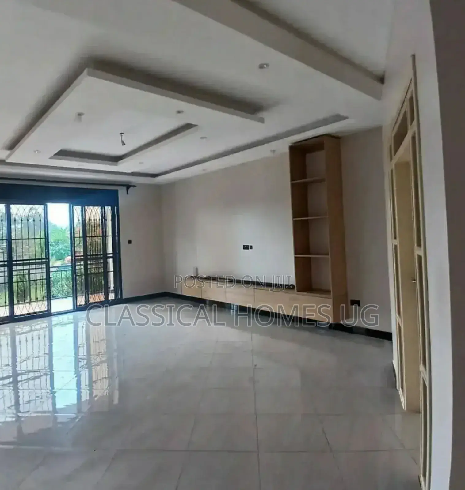 5bdrm Duplex in Lubowa Entebbe Road, Central Division for rent