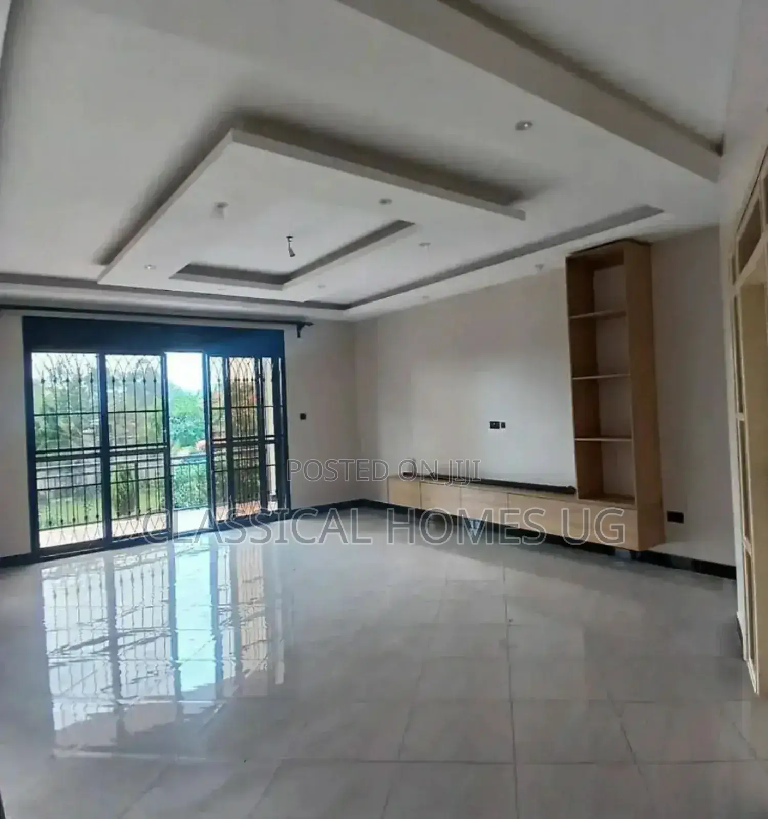 5bdrm Duplex in Lubowa Entebbe Road, Central Division for rent