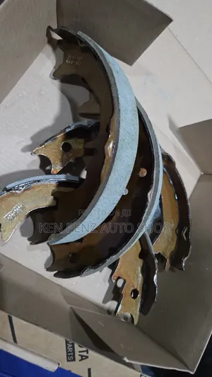 Landcruiser Tx Ordinary 1996 - 1998 Rear Brake Shoes/ Hand Brake