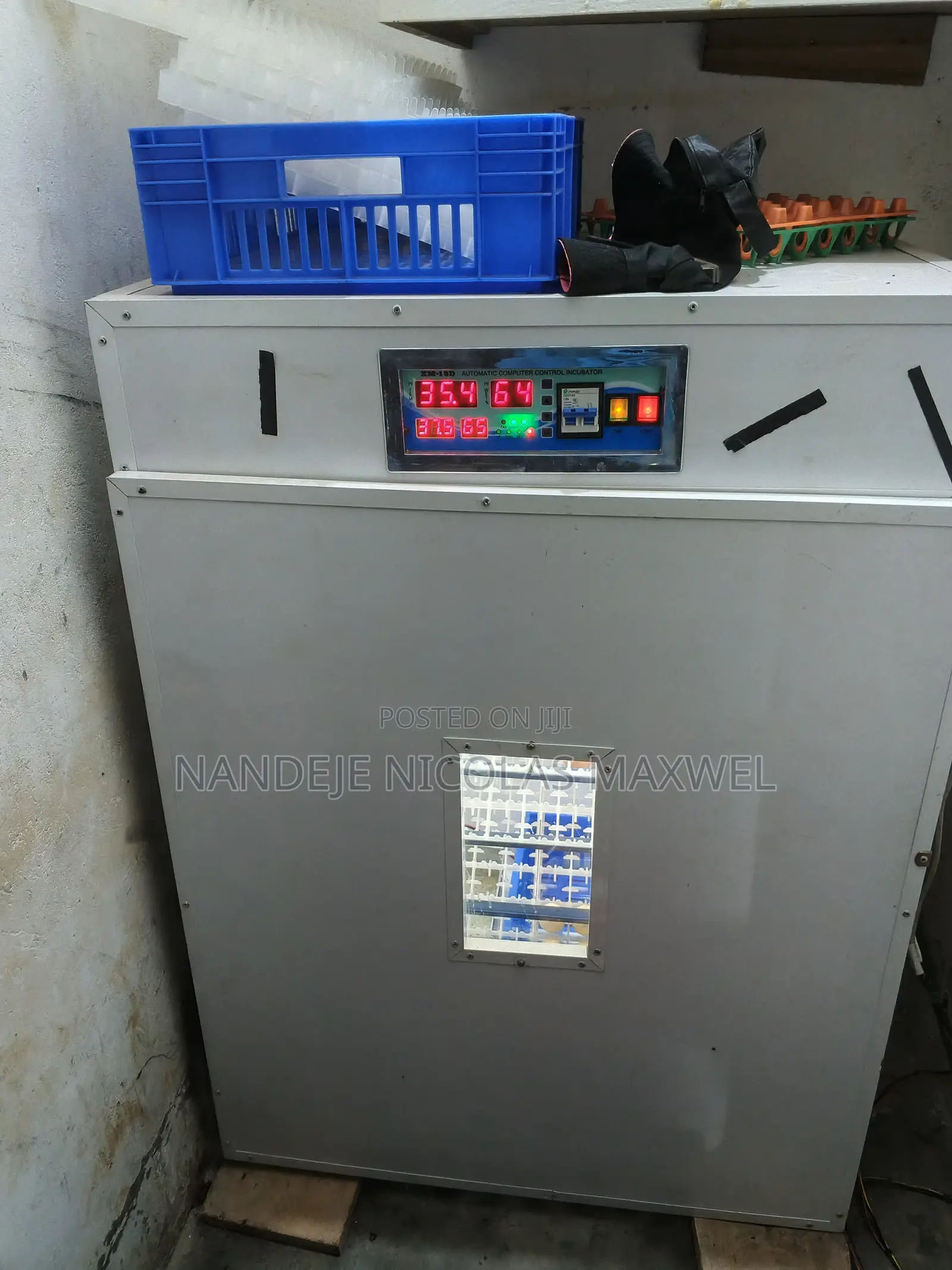Egg Incubator With A Free Back Up Generator