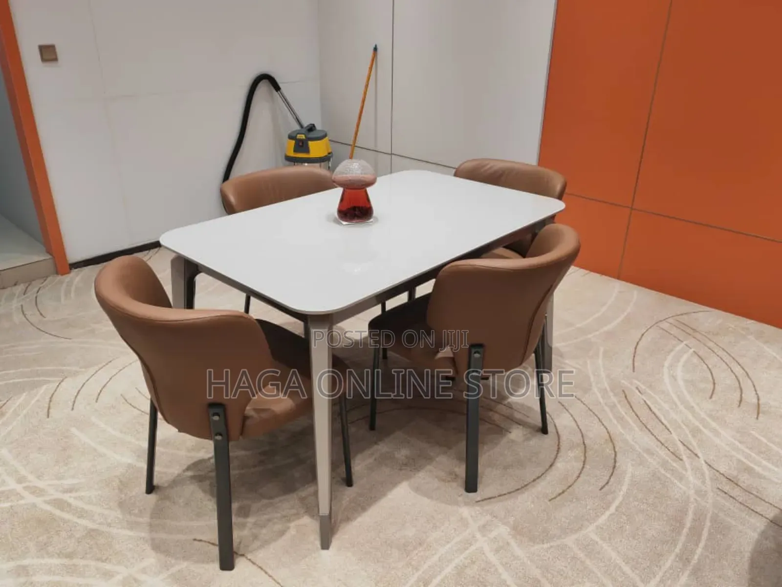 Dinning Table 4 Seaters