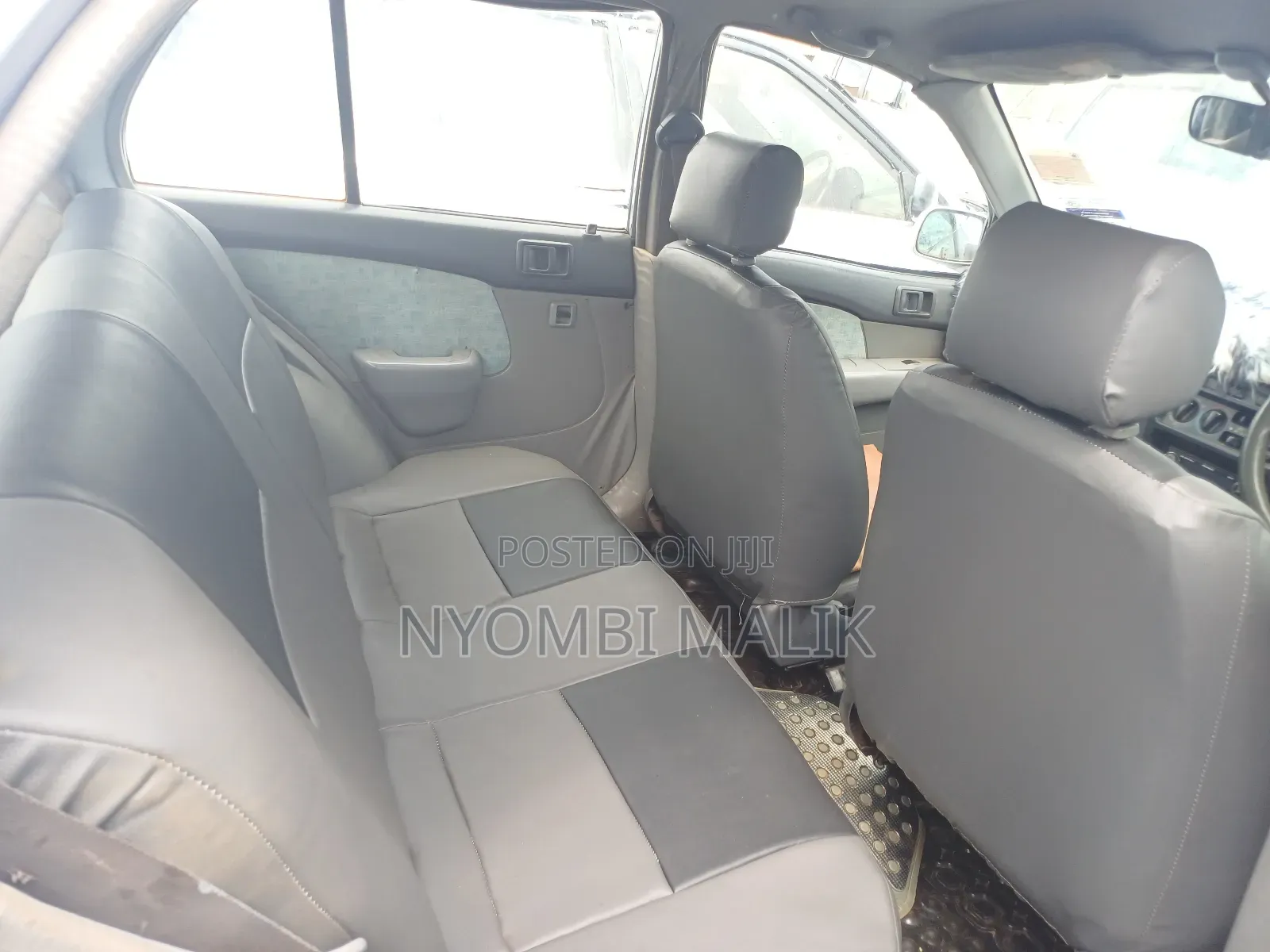 Toyota Starlet 1999 Silver