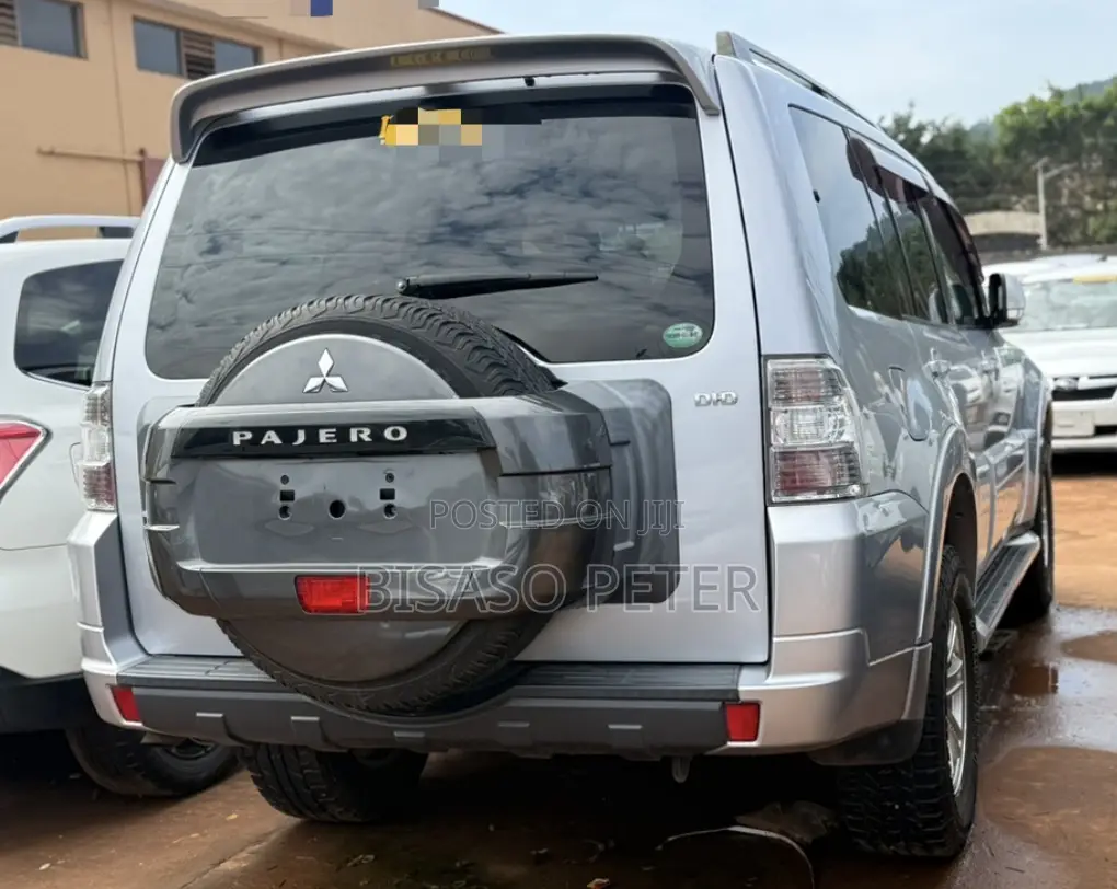 Mitsubishi Pajero V90 3.2 DI-D GLS/GLX 2017 Silver
