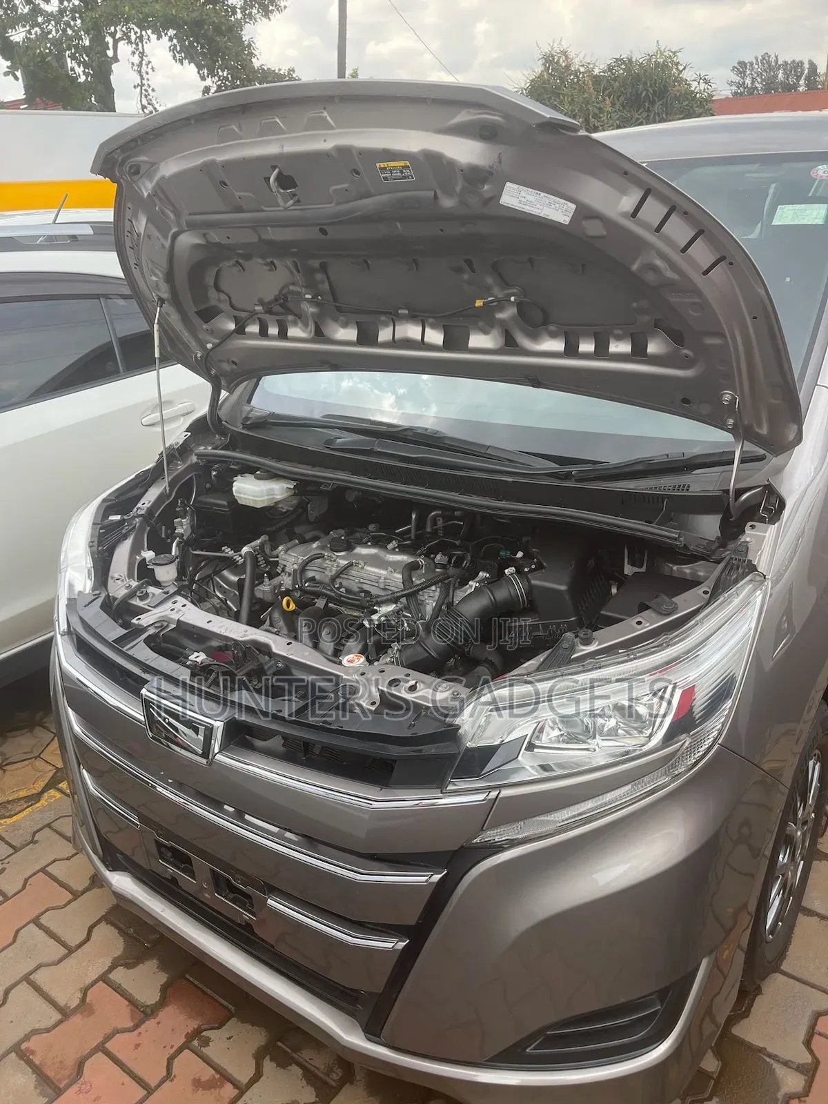 Toyota Noah 2017 Gray