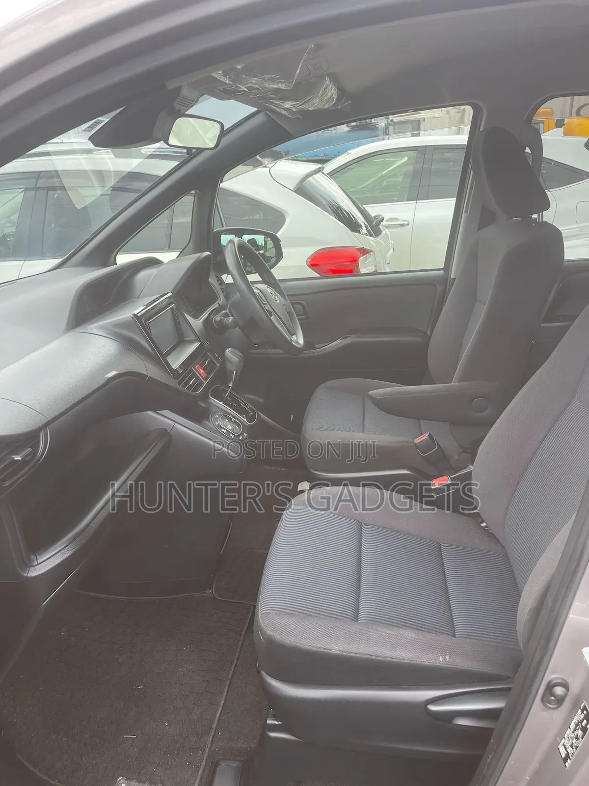 Toyota Noah 2017 Gray