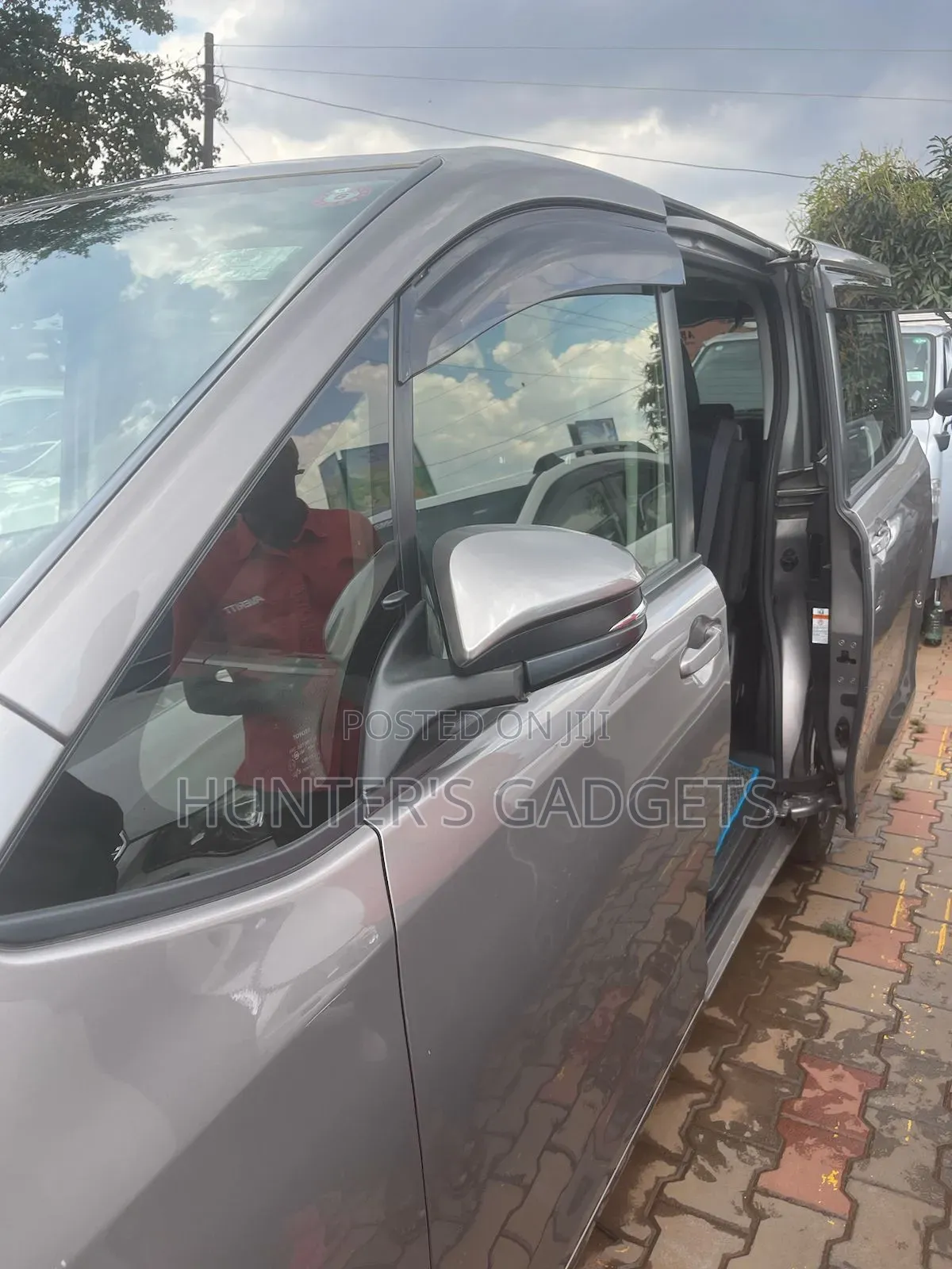 Toyota Noah 2017 Gray