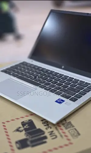Laptop HP EliteBook 830 G8 8GB Intel Core i5 SSD 256GB