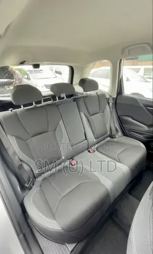 Subaru Forester Premium AWD 2020 White