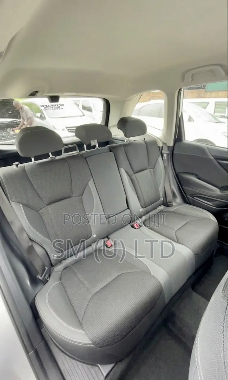 Subaru Forester Premium AWD 2020 White